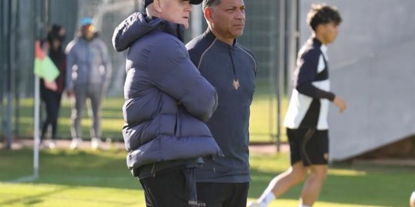 九游体育最新版本-陕西联合新任主教练弗拉泽：追随内心选择陕西 为热情的球迷展现我们的足球风格