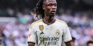 记者：卡马文加拒绝沙特巨额报价，他想尽快康复并继续为皇马效力